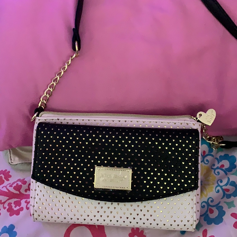 Never used new purse